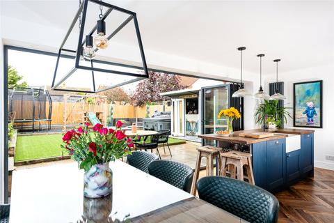 4 bedroom detached house for sale, Dickens Spinney, Olney, Buckinghamshire, MK46