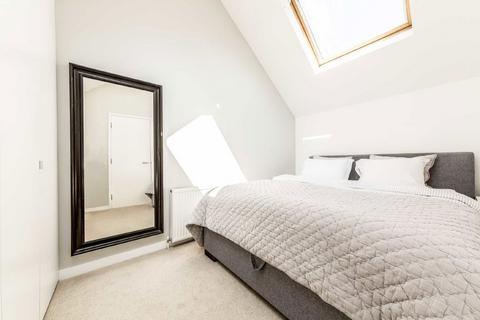 2 bedroom house for sale, Hetherington Road, London SW4