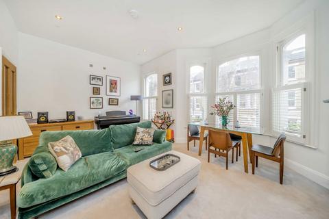 3 bedroom flat for sale, St. Luke's Avenue, London SW4