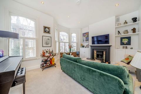 3 bedroom flat for sale, St. Luke's Avenue, London SW4
