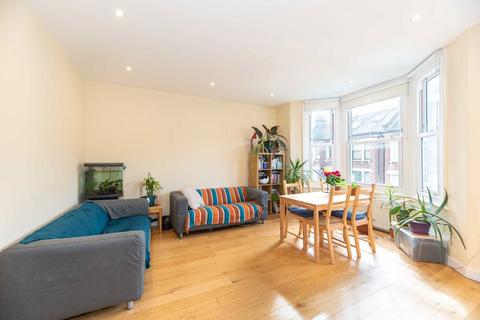 2 bedroom flat for sale, Beechdale Road, London SW2