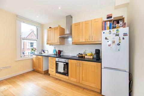 2 bedroom flat for sale, Beechdale Road, London SW2
