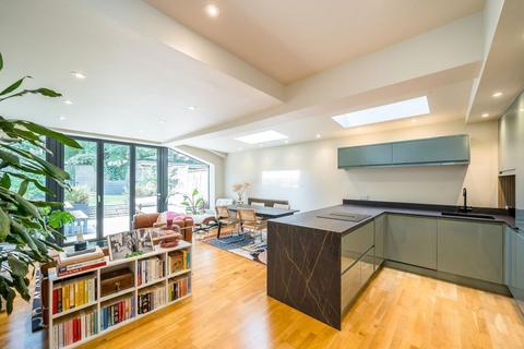 2 bedroom flat for sale, Leppoc Road, London SW4