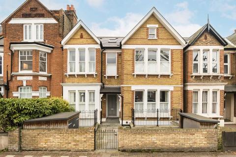 2 bedroom flat for sale, Cavendish Road, London SW12