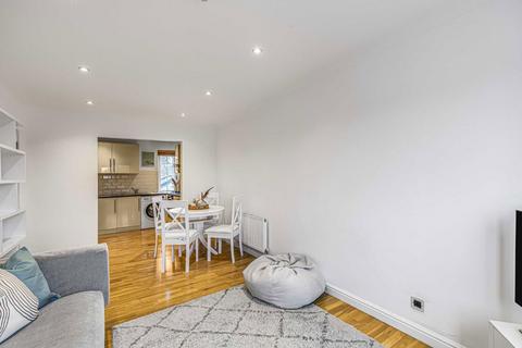 2 bedroom flat for sale, Trinity Gardens, London SW9