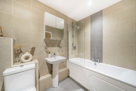 2 bedroom flat for sale, Trinity Gardens, London SW9