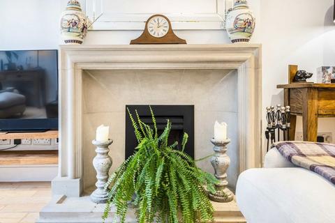 2 bedroom house for sale, Amies Street, London SW11