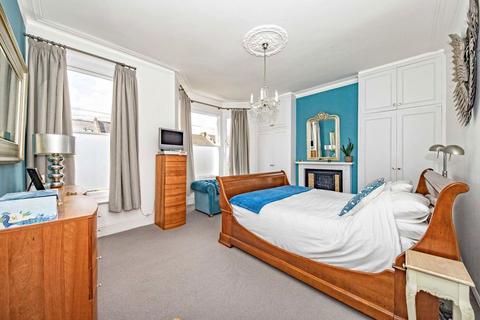 4 bedroom terraced house for sale, Franconia Road, London SW4