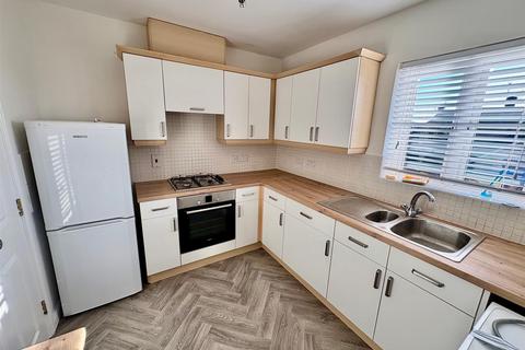 2 bedroom flat for sale, Queens Walk, Peterborough