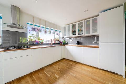 4 bedroom townhouse for sale, Parkwood Green, Gillingham ME8