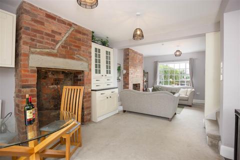 undefined, Shadwell Lane, Leeds LS17