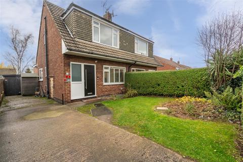 3 bedroom semi-detached house for sale - Primley Park Lane, Leeds LS17