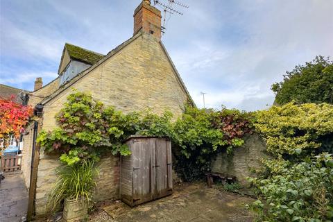 2 bedroom semi-detached house for sale, Cheyne Lane, Bampton, Oxfordshire, OX18