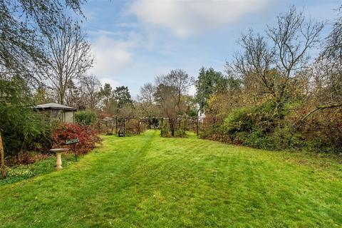 5 bedroom detached house for sale, Church Way, Oxted