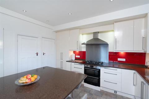 undefined, Southfield Drive, Leeds LS17