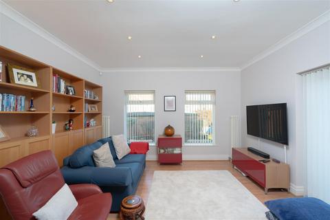 undefined, Southfield Drive, Leeds LS17