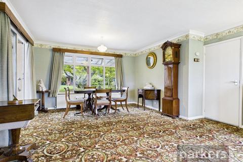 3 bedroom bungalow for sale, Saxon Way, Witney, Oxfordshire, OX28