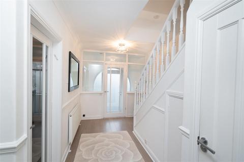 undefined, Mount Rise, Leeds LS17