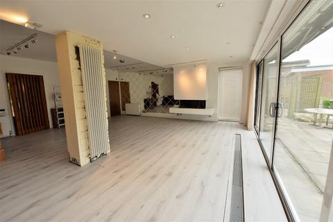 5 bedroom detached house for sale, Sandmoor Lane, Leeds LS17