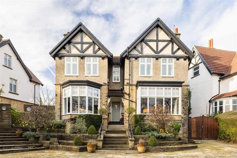 5 bedroom detached house for sale, Park Lane, Leeds LS8