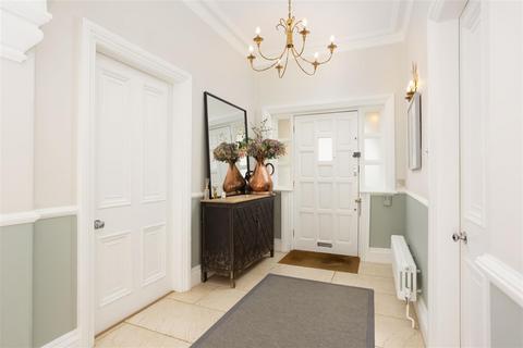 5 bedroom detached house for sale, Park Lane, Leeds LS8