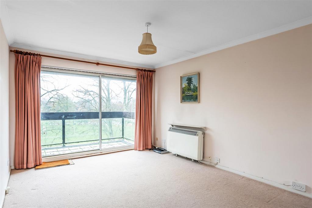 16-Oakleigh-Court-5.jpg