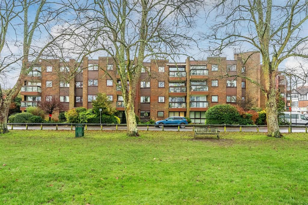 16-Oakleigh-Court-23.jpg