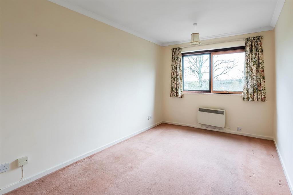 16-Oakleigh-Court-1.jpg