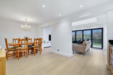 4 bedroom semi-detached house for sale, Chilton Close, Great Baddow, Chelmsford