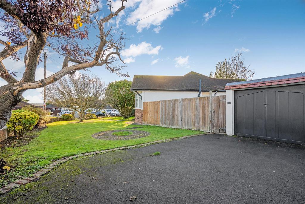 FIRSWOOD AVENUE,  (14 FROM 22)-22.jpg