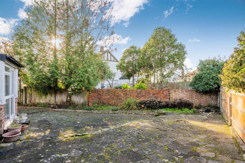 FIRSWOOD AVENUE,  (14 FROM 22)-17.jpg