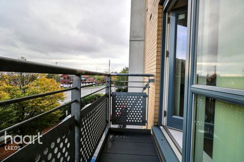 undefined, Elmwood Lane, LEEDS