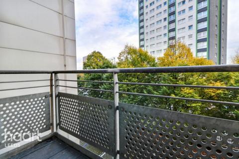 1 bedroom apartment for sale, Elmwood Lane, LEEDS