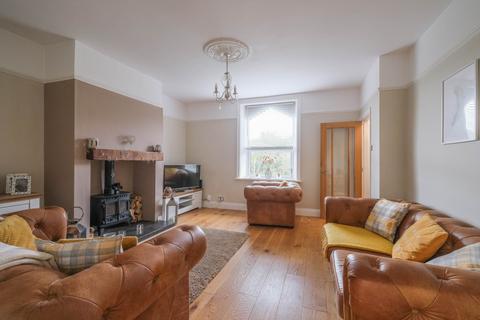 4 bedroom terraced house for sale, Grasmere Road, Holmfirth HD9
