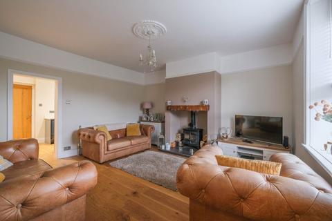 4 bedroom terraced house for sale, Grasmere Road, Holmfirth HD9