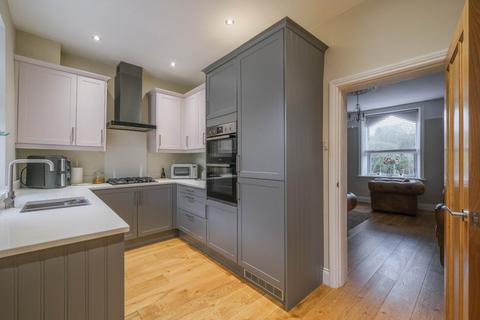 4 bedroom terraced house for sale, Grasmere Road, Holmfirth HD9