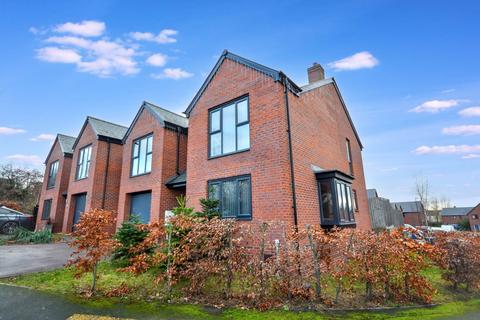 4 bedroom detached house for sale, Haswer Road, Tewkesbury, Gloucestershire