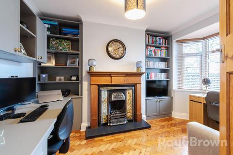 undefined, Llanishen, Cardiff CF14