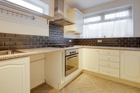 2 bedroom ground floor flat for sale, Windsor Road, Forest Gate, London, E7