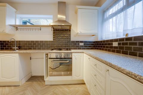 2 bedroom ground floor flat for sale, Windsor Road, Forest Gate, London, E7