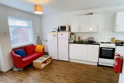 6 bedroom end of terrace house for sale, Oxclose, Bretton, Peterborough