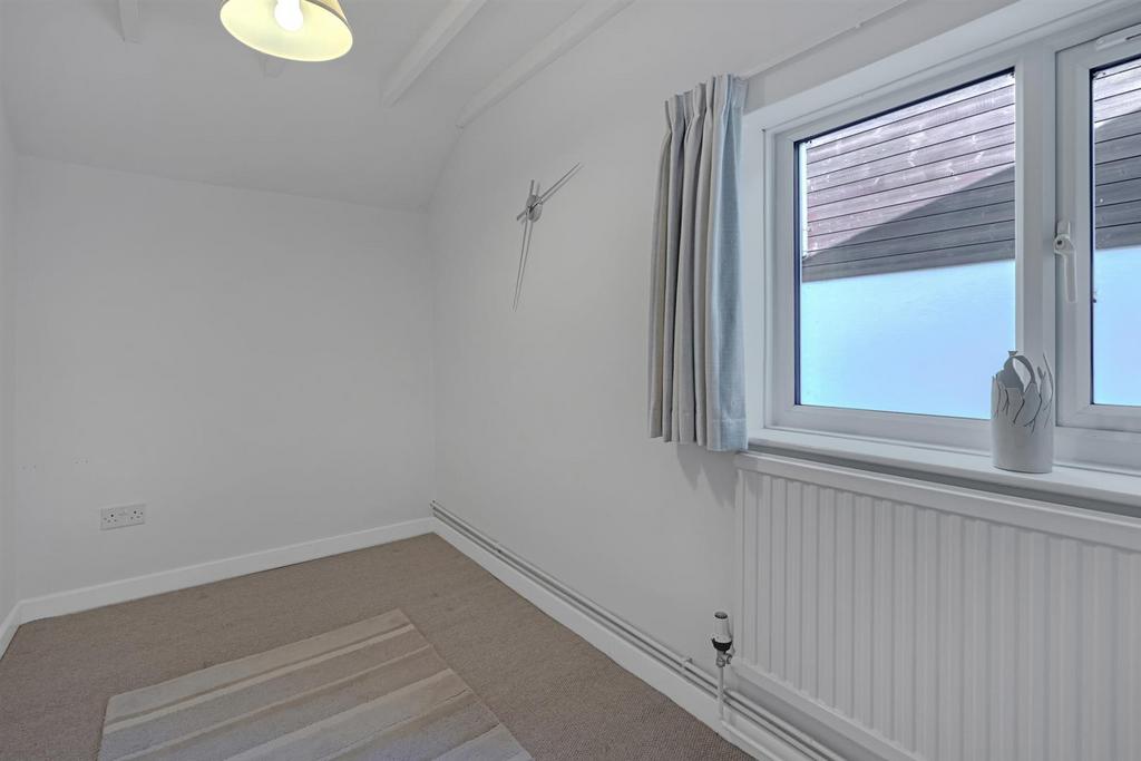 Bedroom 3.jpg
