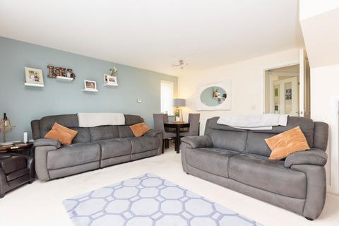 3 bedroom semi-detached house for sale, Torquay Close, Biggleswade SG18