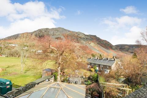 undefined, Llangynog