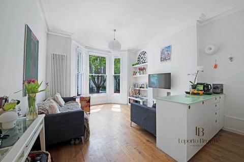 2 bedroom flat for sale, Chesterton Road, W10