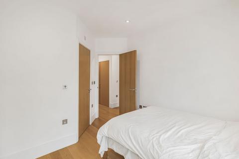2 bedroom flat to rent, Juniper Drive, London, SW18