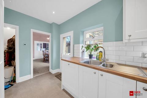3 bedroom terraced house for sale, Keighley Road, Colne, BB8