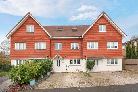 4 bedroom terraced house for sale, Claremont Road, Redhill, Surrey, RH1