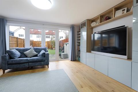 4 bedroom terraced house for sale, Claremont Road, Redhill, Surrey, RH1