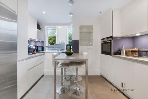 2 bedroom flat for sale, Gloucester Terrace, W2